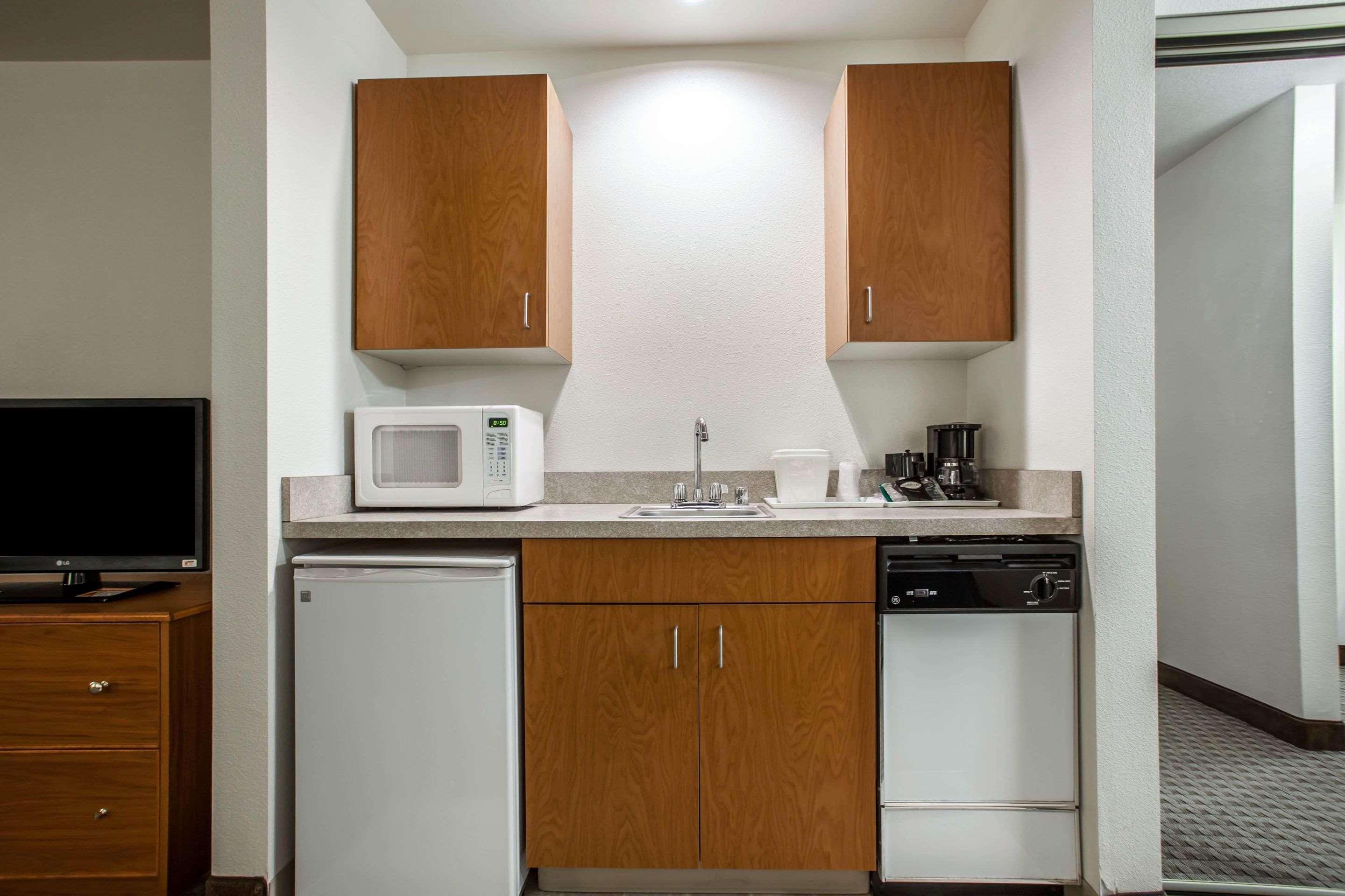 Quality Inn & Suites Federal Way - Seattle Bagian luar foto